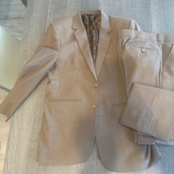 Men's suit - tan - custom made - 39R - $70 - Picture 4 of 8